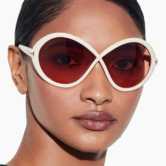 Tom Ford cream Sunglasses with case NWOT from Saks Fifth Ave - Picture 2 of 6